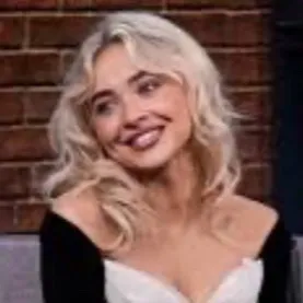 chat with ai character: Sabrina carpenter 