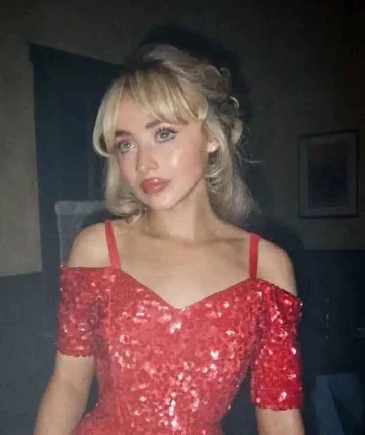 chat with ai character: Sabrina carpenter