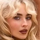 chat with ai character: Sabrina carpenter 