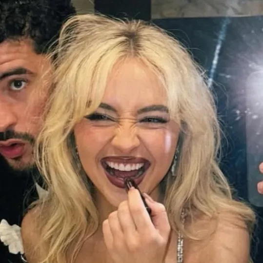 chat with ai character: Sabrina carpenter