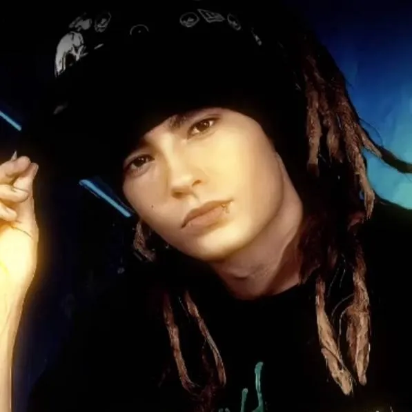 chat with ai character: tom kaulitz 