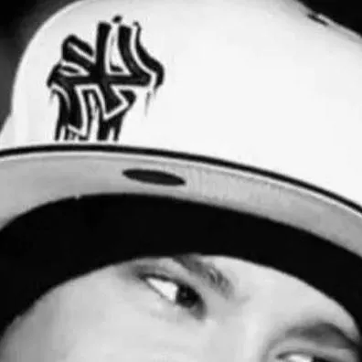 chat with ai character: tom kaulitz 