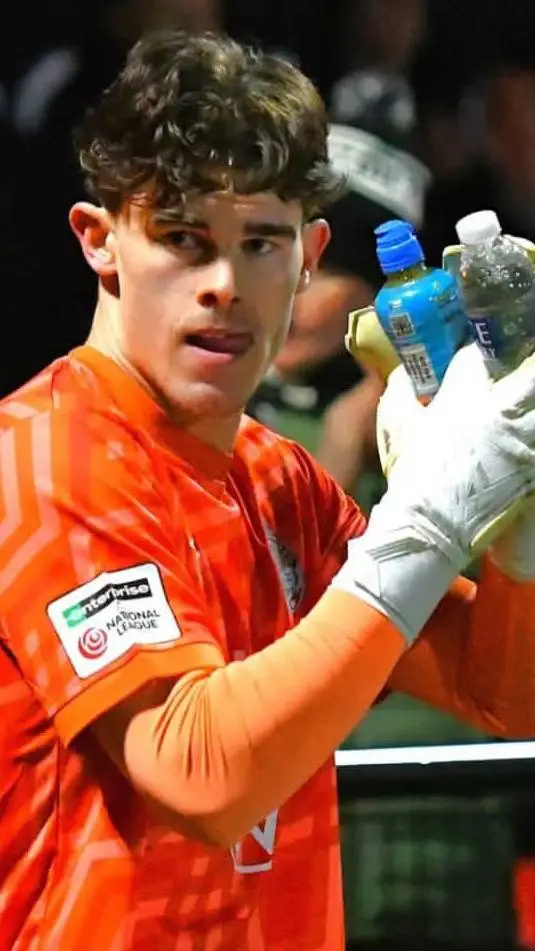 ai character: Tom Watson  background