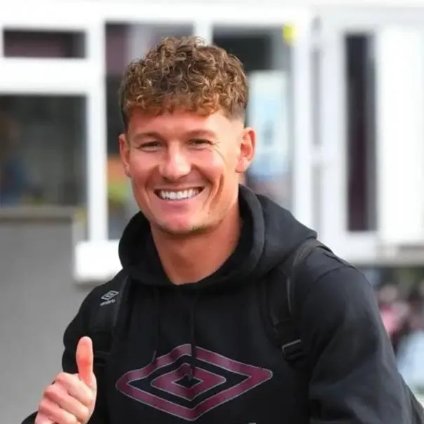 chat with ai character: dillon morse 