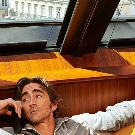 chat with ai character: lee pace
