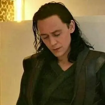chat with ai character: loki