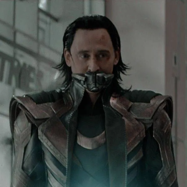 chat with ai character: loki laufeyson 