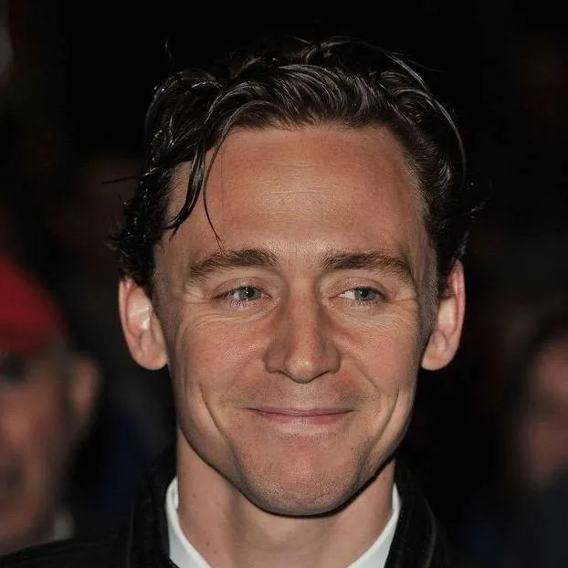 chat with ai character: ~Tom Hiddleston~
