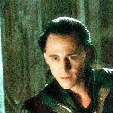 chat with ai character: loki laufeyson