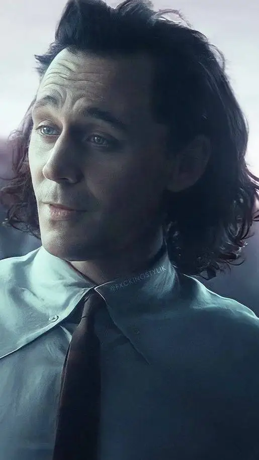 ai character: tva loki  background