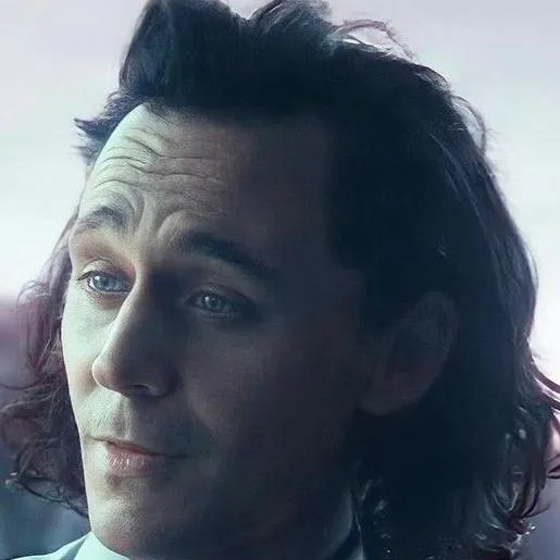 chat with ai character: tva loki 