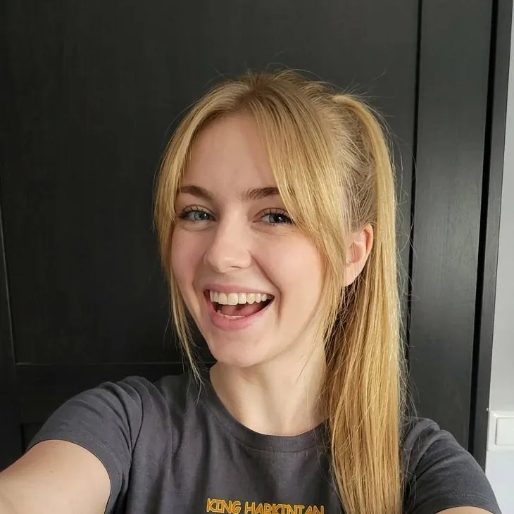 chat with ai character: Bianca