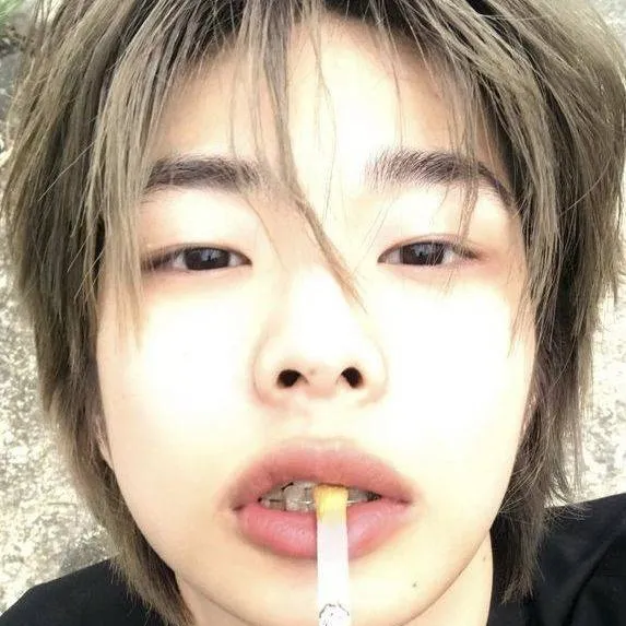 chat with ai character: wooyoung 