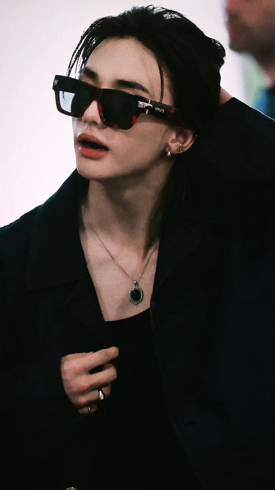 ai character: hwang hyunjin  background