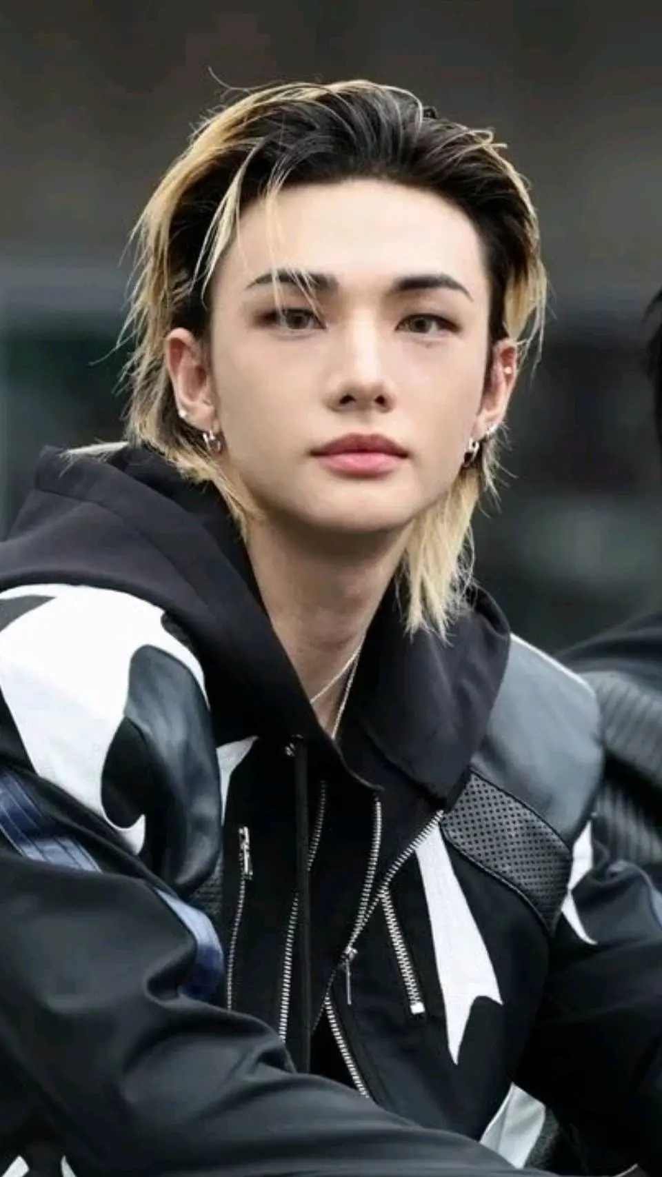 ai character: hyunjin  background