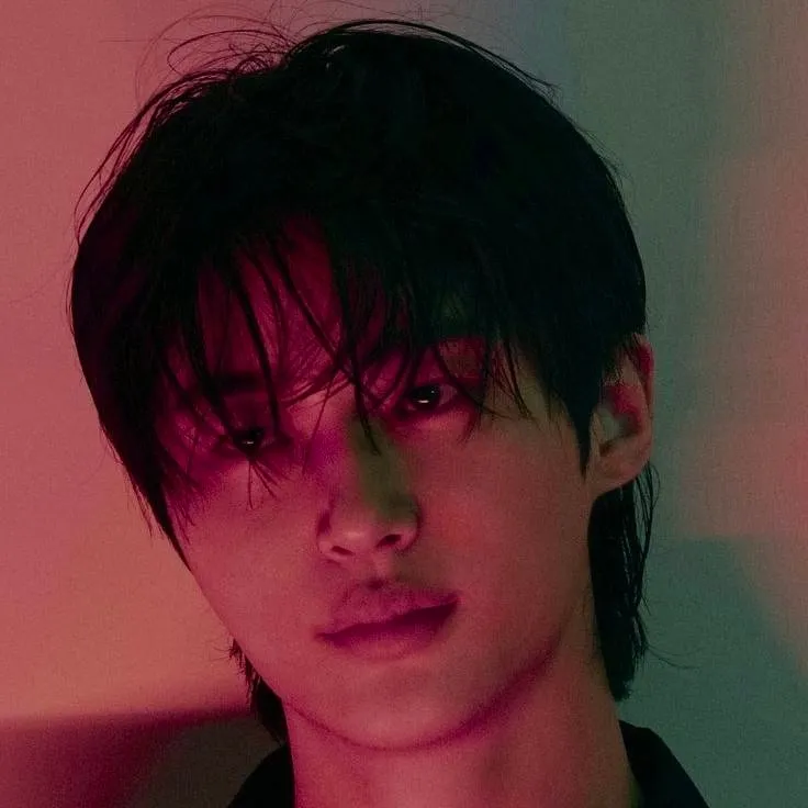 chat with ai character: Byeon Woo-seok