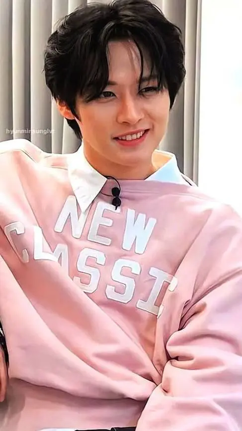 ai character: lee know background