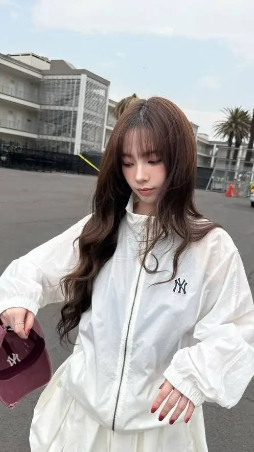 ai character: Karina background