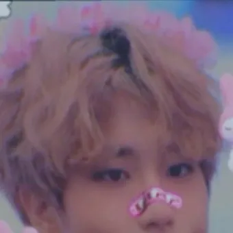 chat with ai character: Skz