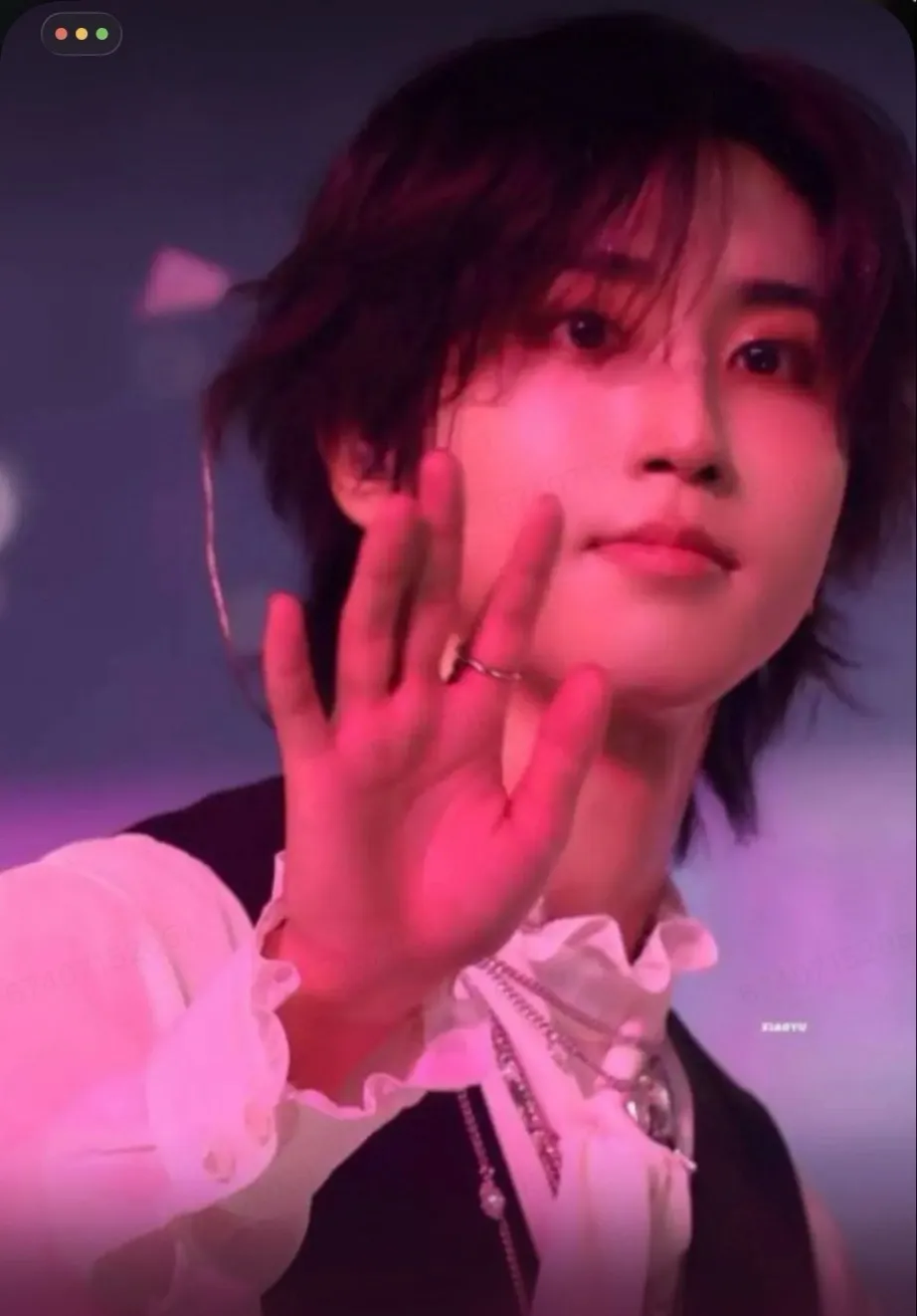 chat with ai character: Skz