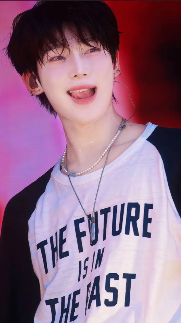 ai character: SKZ & ENH background