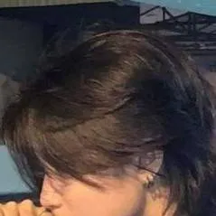 chat with ai character: Riven