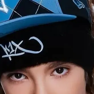 chat with ai character: tom Kaulitz