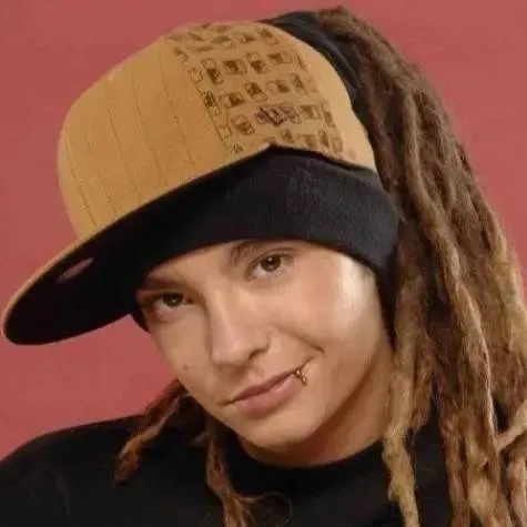 chat with ai character: tom Kaulitz