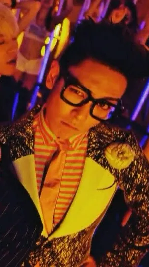 ai character: SEUNGHYUN Bully😭 background