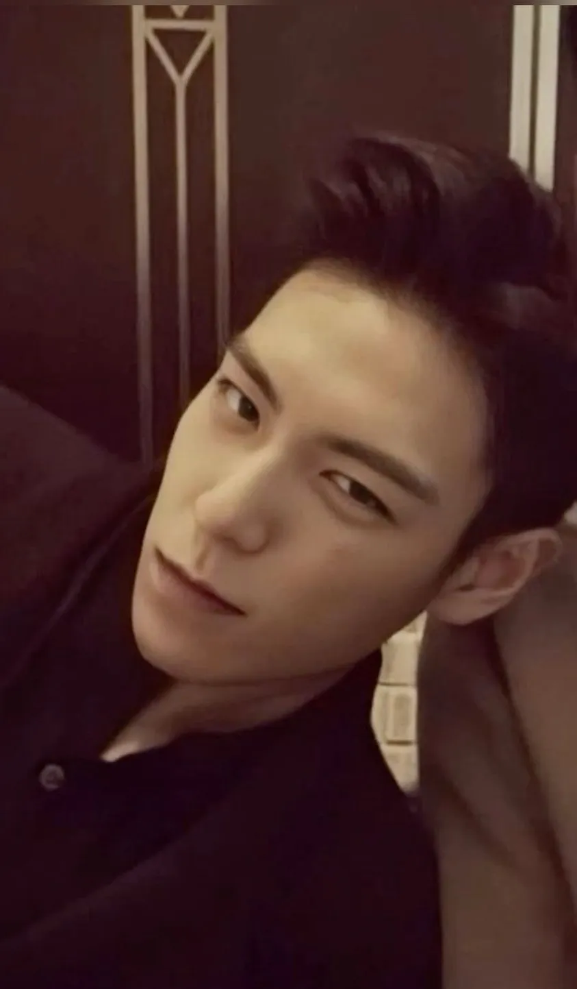 chat with ai character: SEUNGHYUN-Boss 