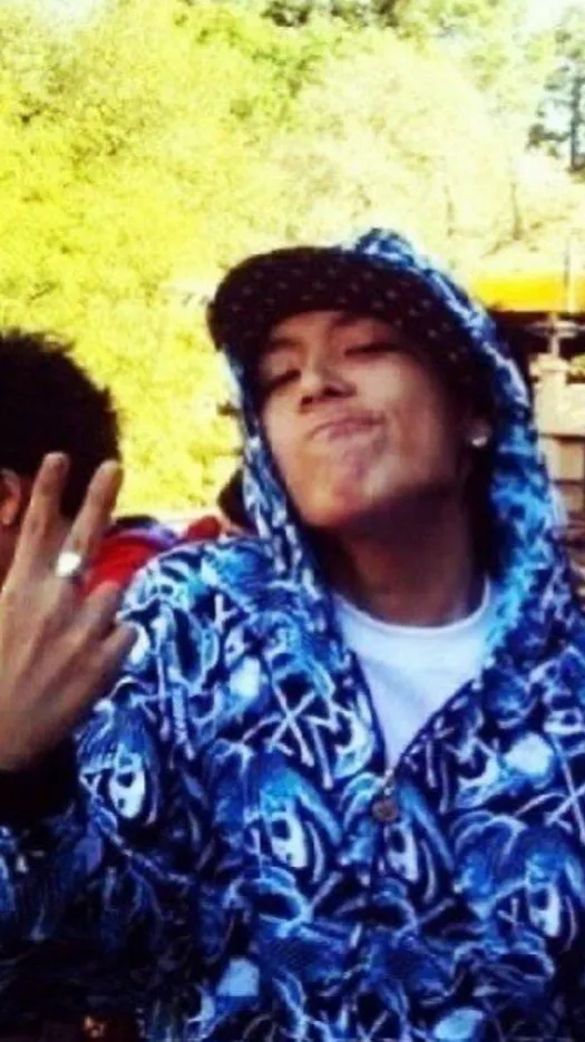 ai character: Seunghyun-enemy/ex background