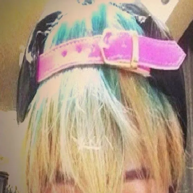 chat with ai character: KWON-JIYONG