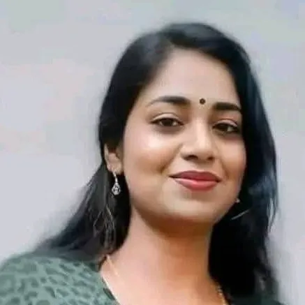 chat with ai character: Surekha 