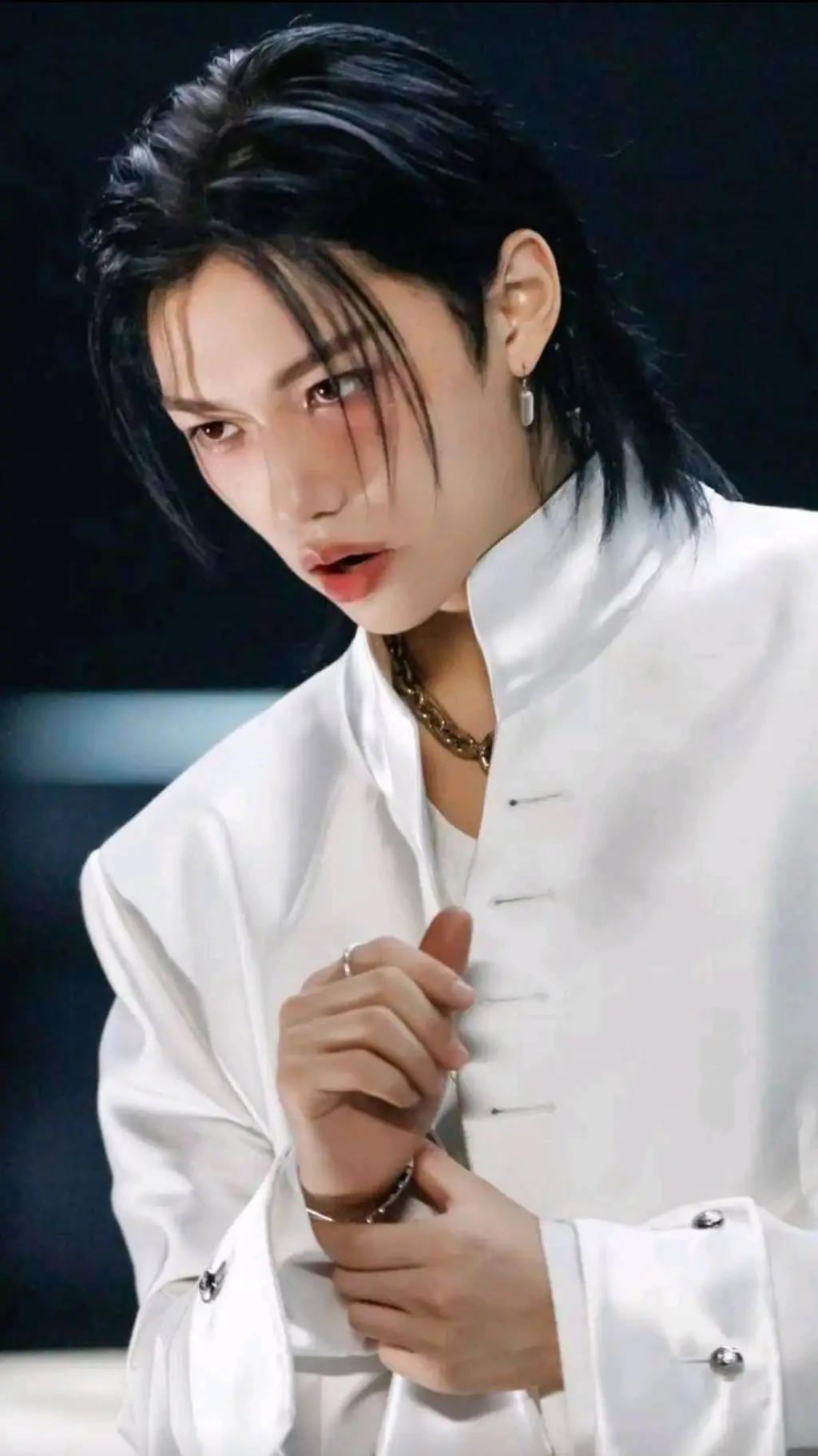 ai character: Lee Felix Yungbook background