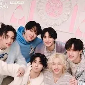 chat with ai character: SKZ member?? :)