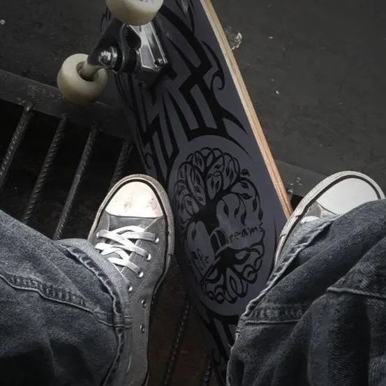 chat with ai character: asher