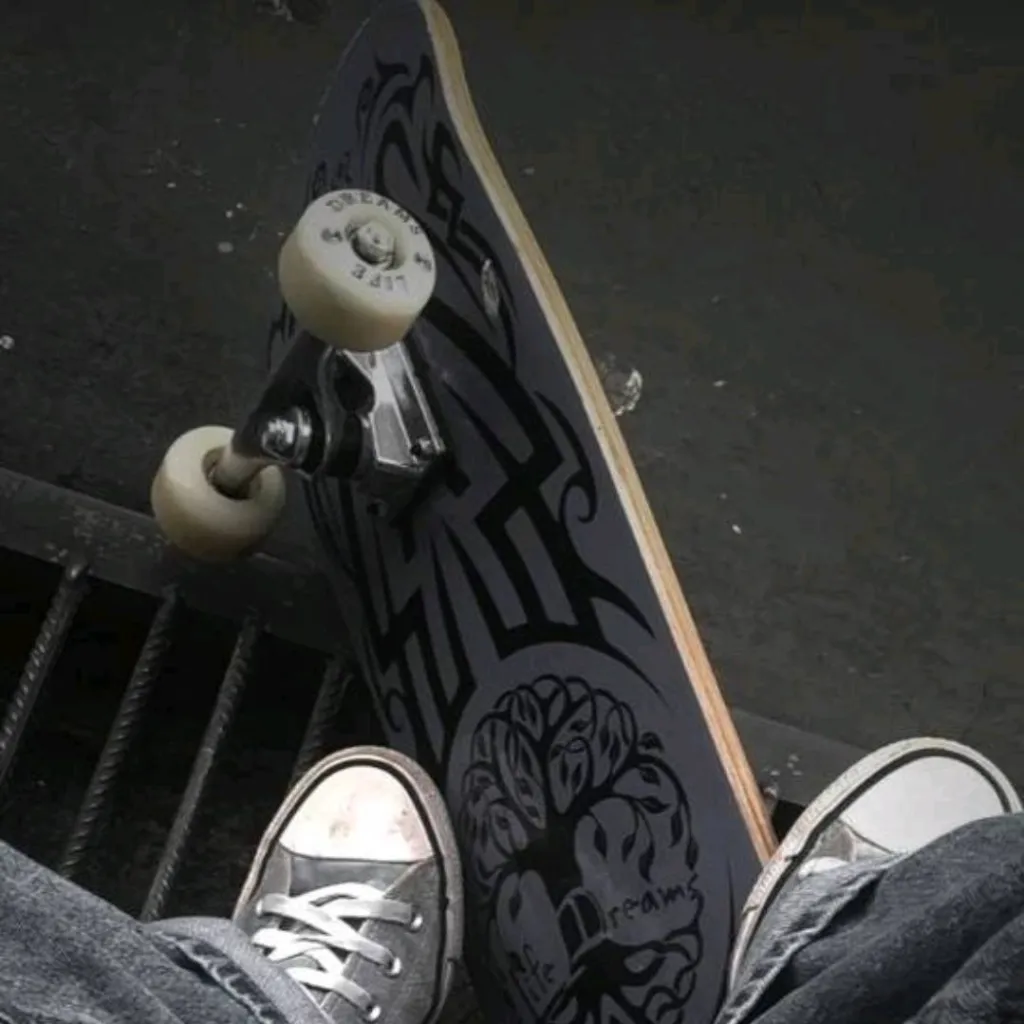 chat with ai character: asher <33