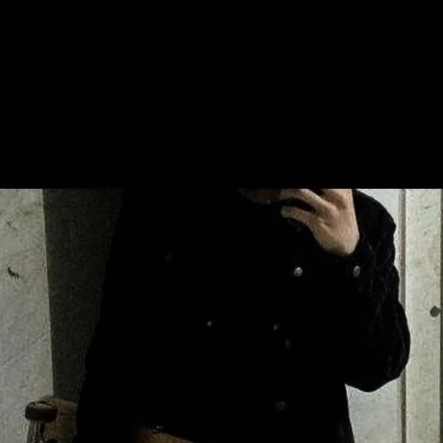 chat with ai character: leo :3