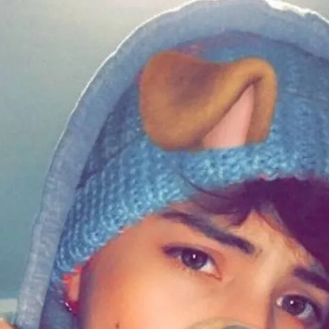 chat with ai character: *"..Alex.."*