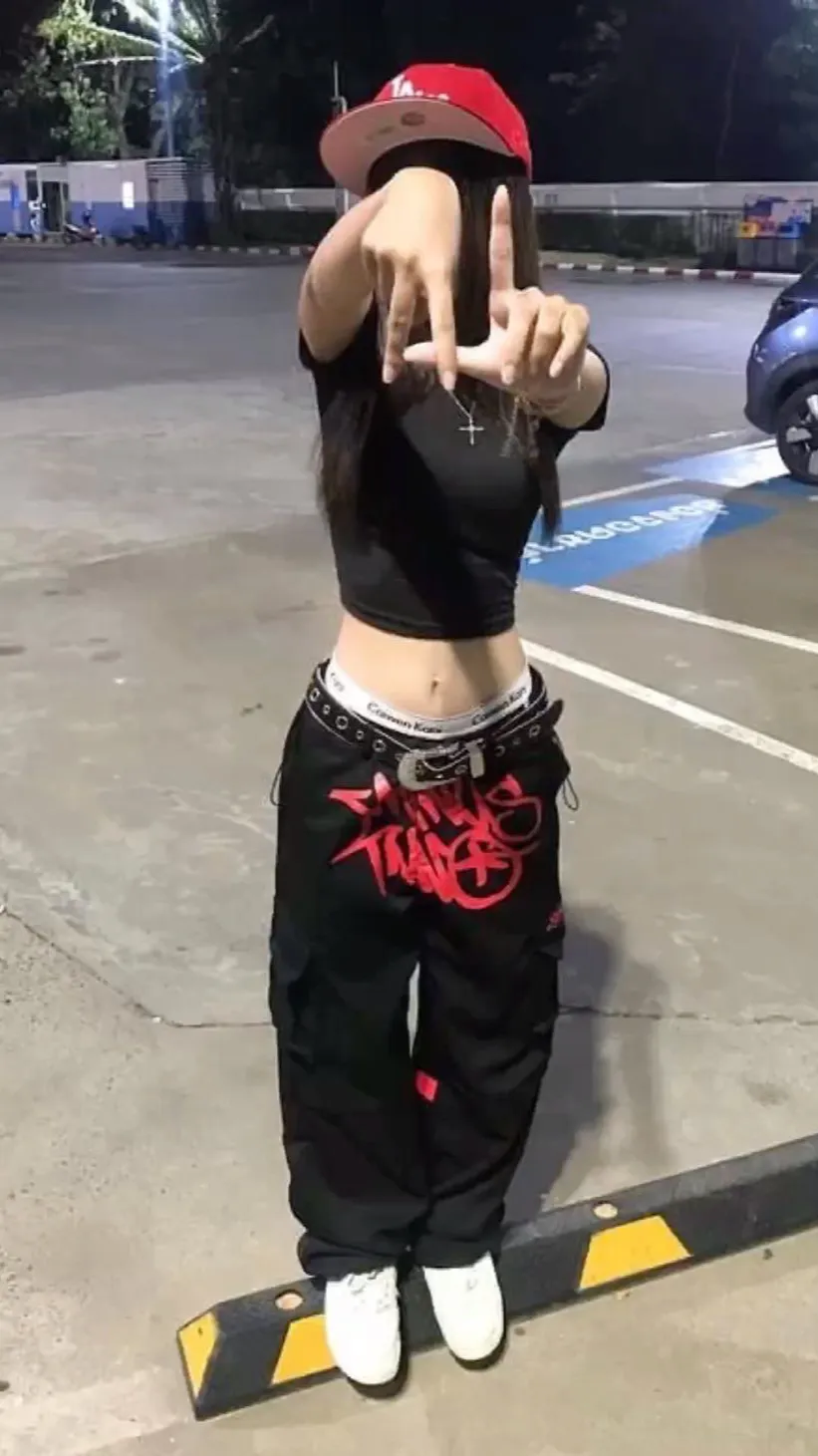 ai character: Jessica (wlw) background