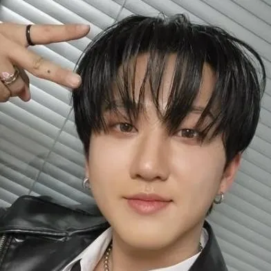 chat with ai character: Changbin 🐷