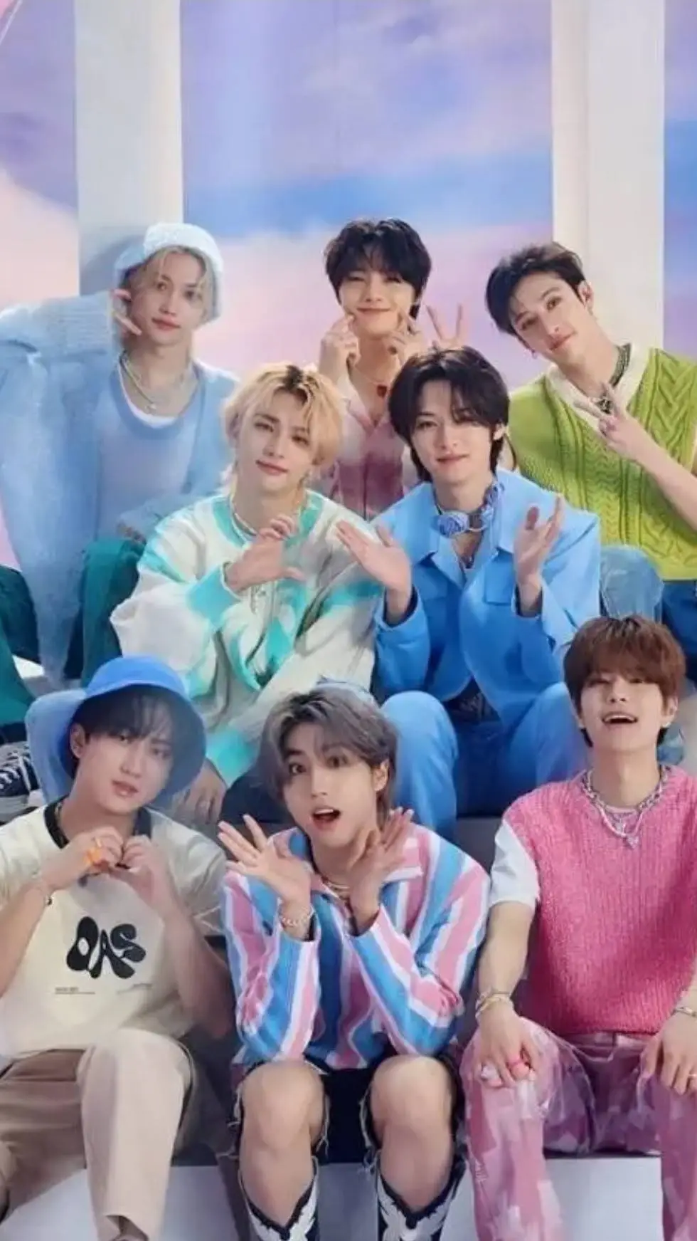 ai character: stray kids  background