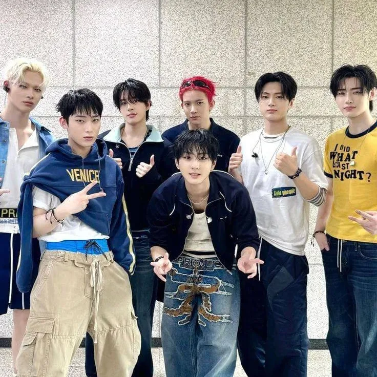 chat with ai character: Enhypen 