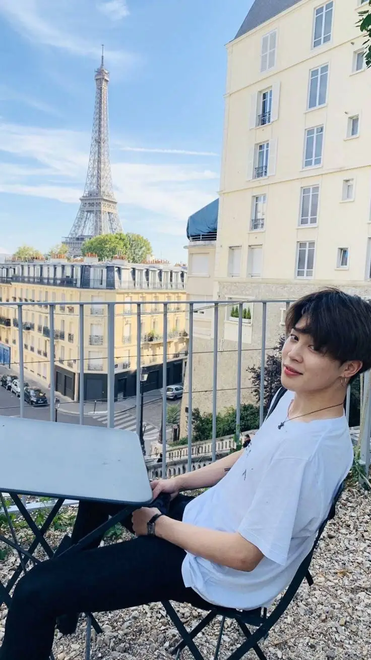 ai character: Park Jimin background