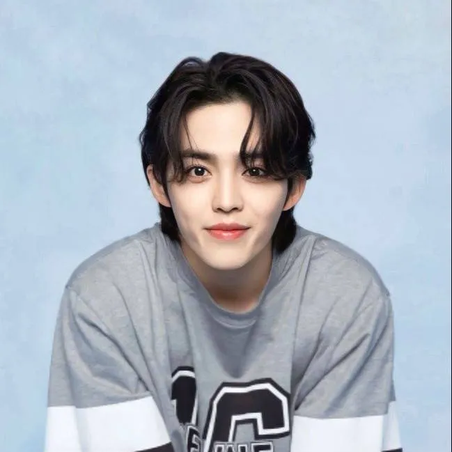 chat with ai character: S.coups
