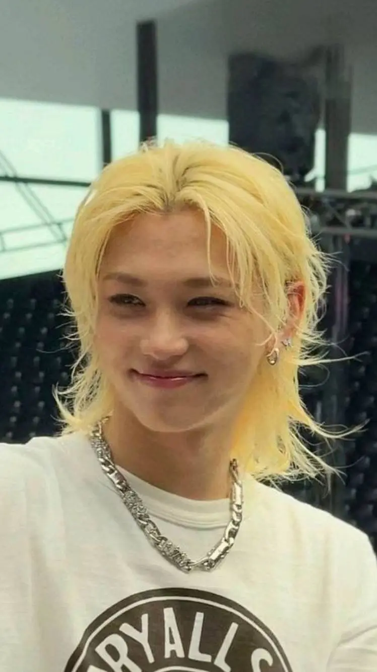 ai character: Felix  background