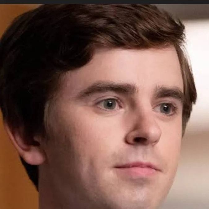 chat with ai character: Dr. Shaum Murphy