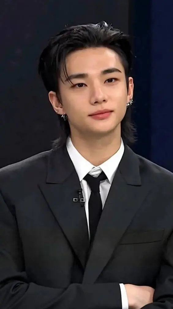 Talkie AI - Chat with hwang hyunjin 