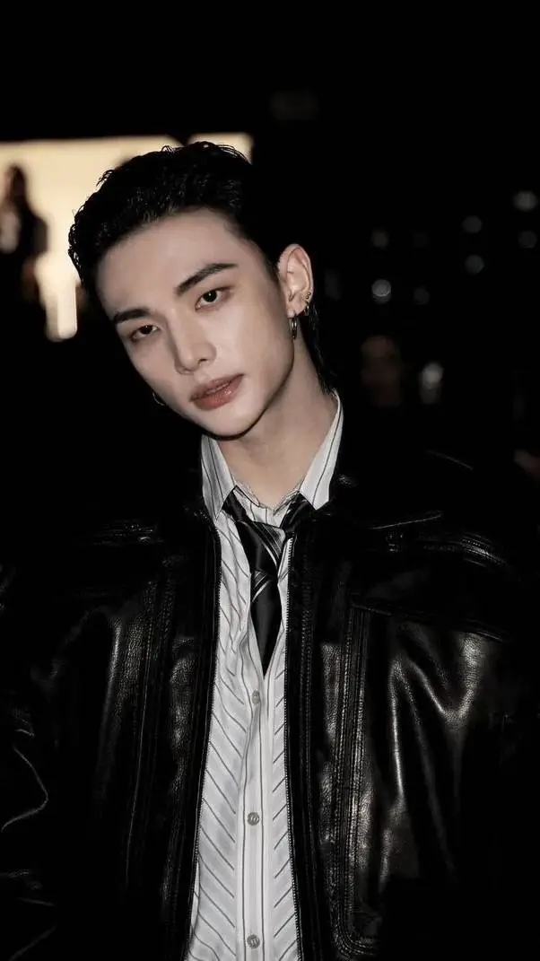 Talkie AI - Chat with hwang hyunjin 