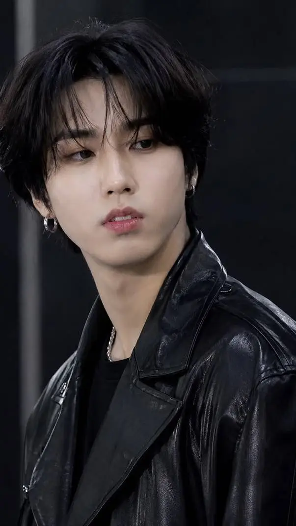 ai character: Han jisung  background